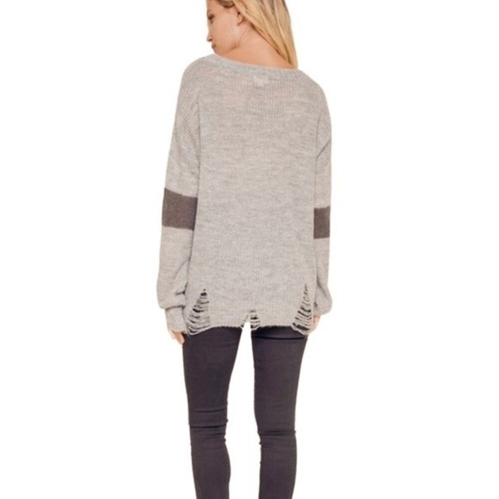 Hem and Thread Distressed Frayed Color Block Sweater Gray Medium - Picture 4 of 12